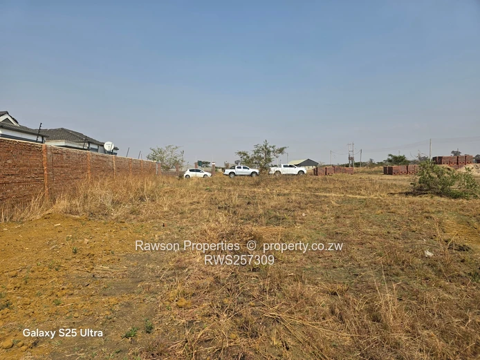 Haydon, Shineplus Stand In A Gated Community 