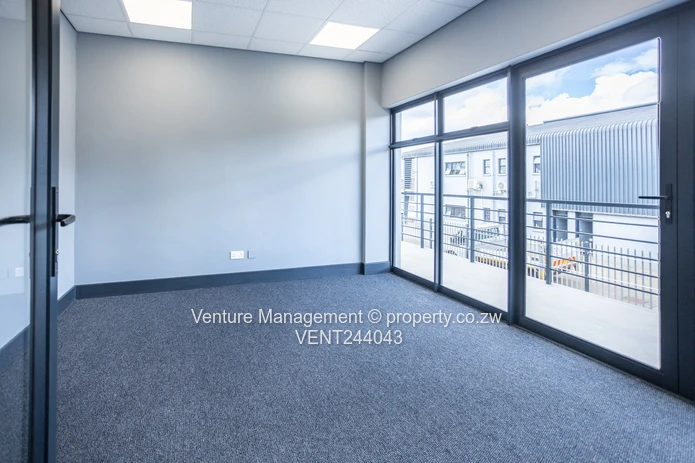 POMONA HUB | PRIME INDUSTRIAL SPACE TO LET 394sqm