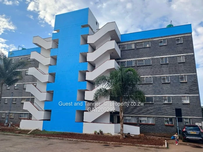 3-Bedroom Flat for Sale in Avenues, Harare CBD – Prime Location!