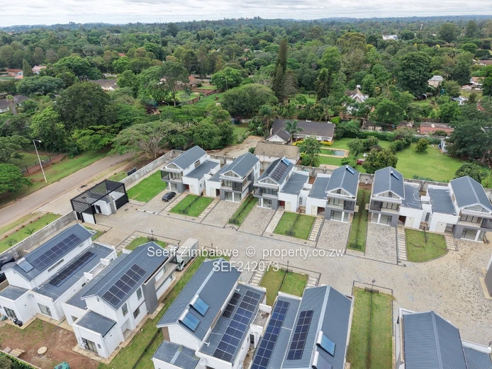 Exclusive Upmarket Townhouse For Sale