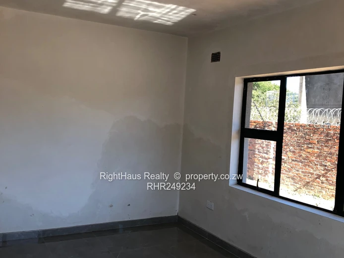 15 rooms in a brand new house close to Mutare rd