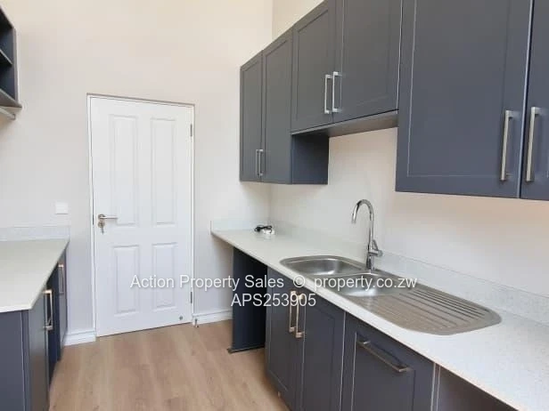 Luxurious Townhouse For Sale In Newlands 
