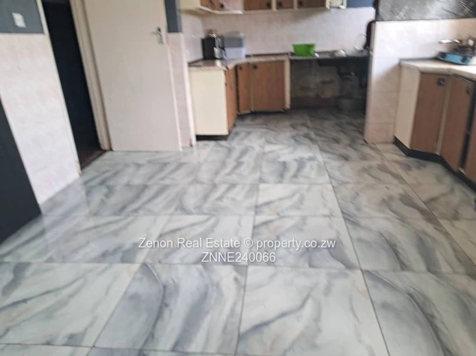 4bed Emerald Hill house for sale near Ashbrittle shops.270k on 2759sqm