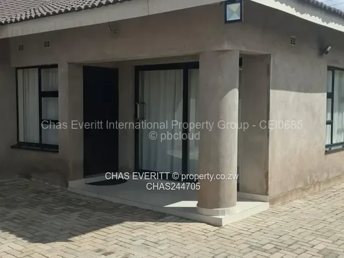 Fully Furnished 2 Bed  Cottage To Let In Manresa