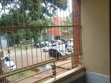 2 Bedroom Flat & Apartment