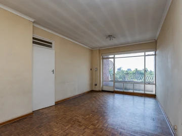 2 Bedroom Flat & Apartment