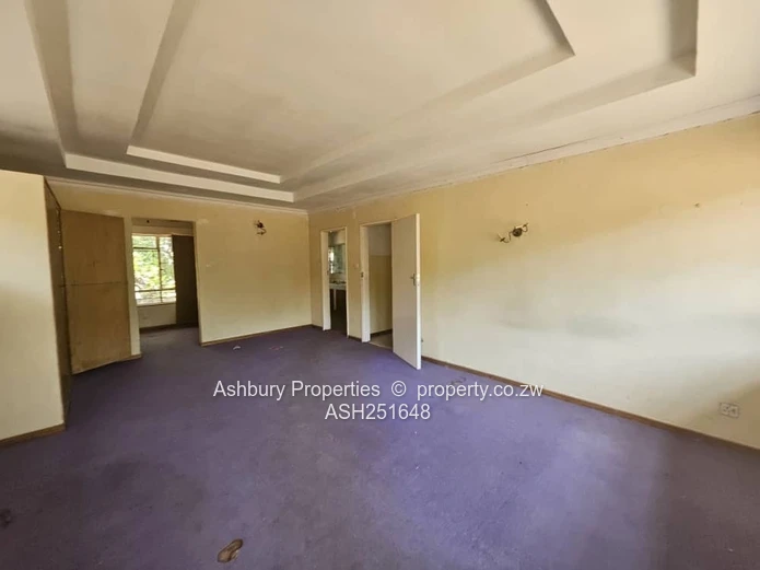 Solid Spacious House in the Old Leafy Winston Surburb of Marondera (Sole Mandate)
