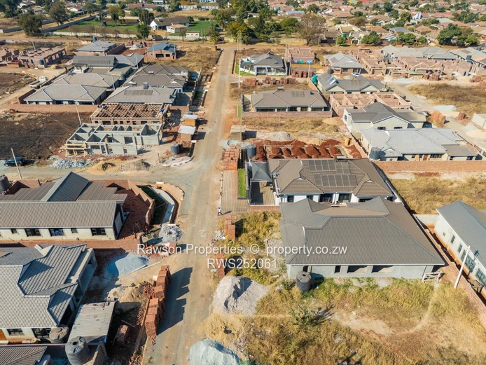 Cold Comfort house in a gated community for sale (Sole Mandate)