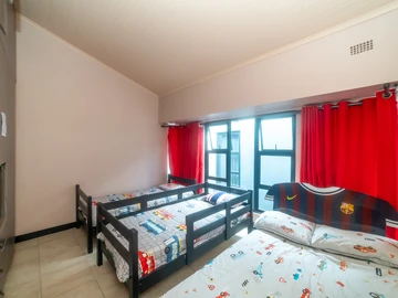 3 Bedroom Flat & Apartment