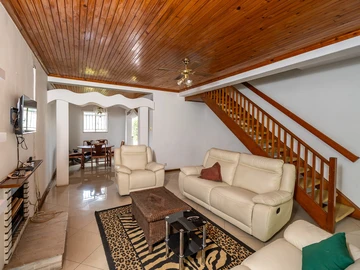 3 Bedroom Flat & Apartment