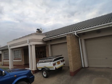 3 Bedroom Flat & Apartment