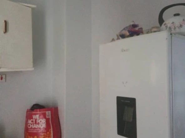 2 Bedroom Flat & Apartment