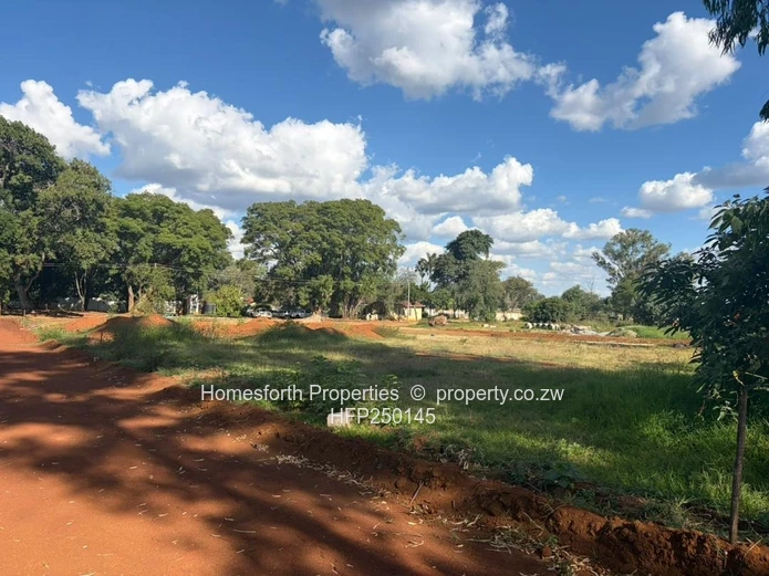 Borrowdale cluster stand for sale (Sole Mandate)