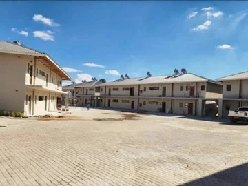 2 Bedroom Flat & Apartment
