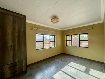 3 Unit Townhouse Complex