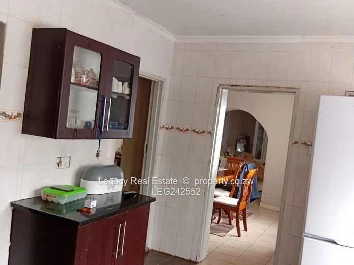 Executive Home to Let in Zimre Park