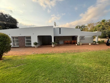 6 Bedroom House
