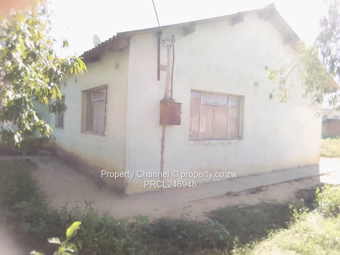 3-Bed Home with Gated Front & Spacious Yard, Rusape