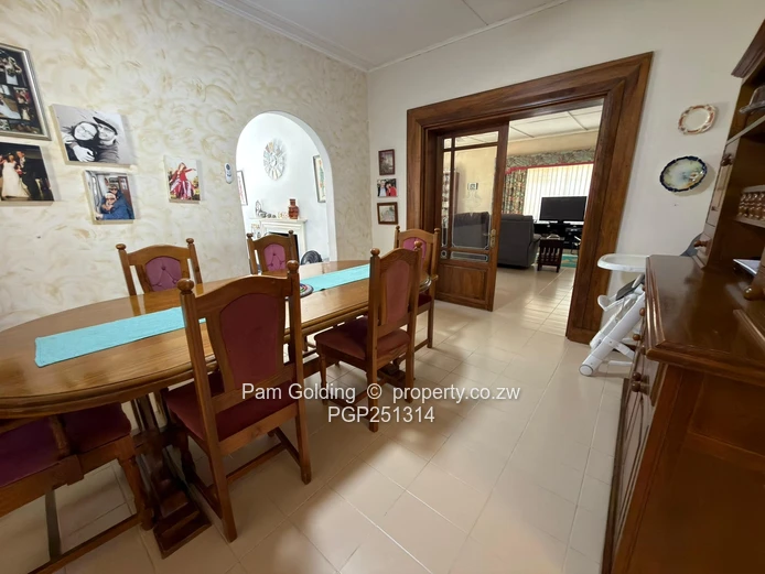 Spacious 4-Bed Hillcrest Home on 3,946 m² — Pool & Borehole