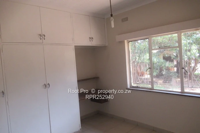 Belvedere Commercial Property to Let