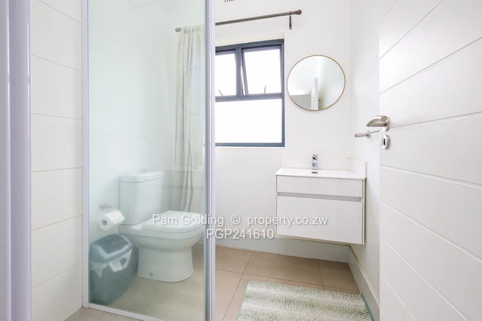 3 Bedroom Town House For Sale in Highlands