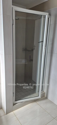 4 bed apartment in the heart of Vinona borrowdale  (Sole Mandate)