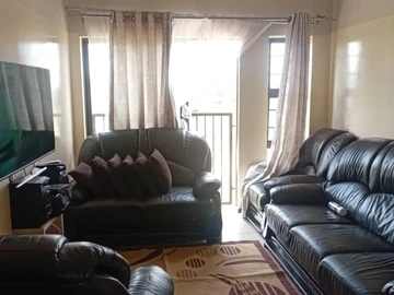 2 Bedroom Flat & Apartment