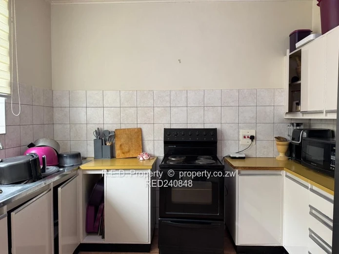 Double-Storey 2-Bed Townhouse In Ascot