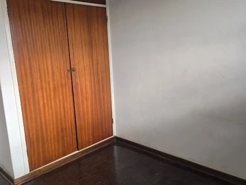 2 Bedroom Flat & Apartment