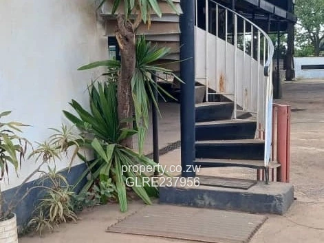 Warehouse for Sale in Houghton Park! 