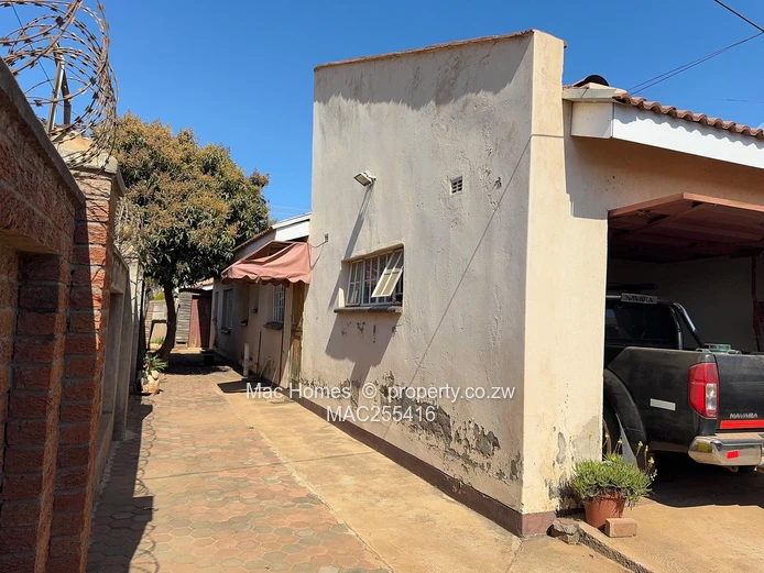 3-Bedroom House For Sale – Bloomingdale