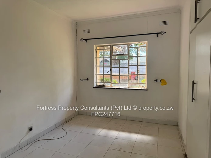 Braeside, Harare South 3-Bed House for Rent — Pool & Borehole