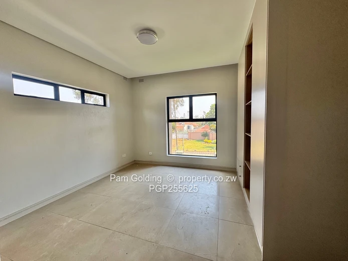 Modern 3 Bedroom Apartment - Highlands 
