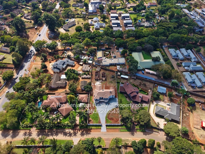 Luxurious House With Commercial Potential