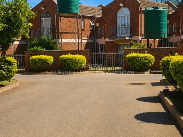 3 Bedroom Flat & Apartment