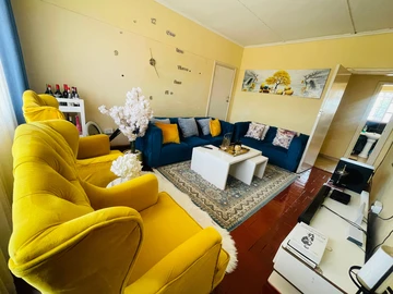 2 Bedroom Flat & Apartment