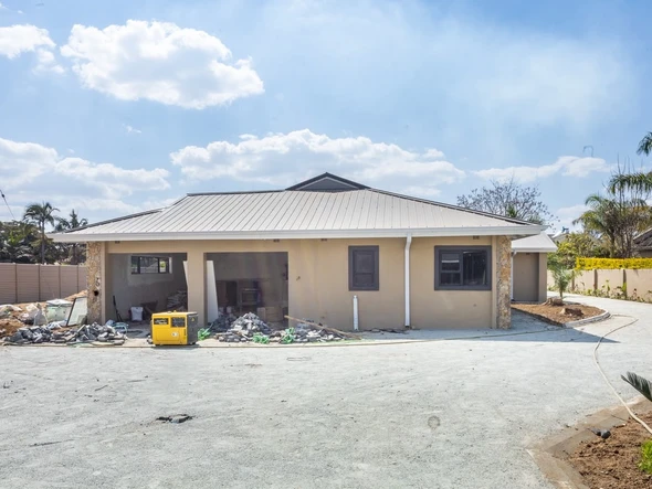 6 Bedroom House
