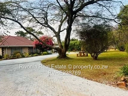 MT PLEASANT OLD 3BEDS ON 2600sqm 380k neg