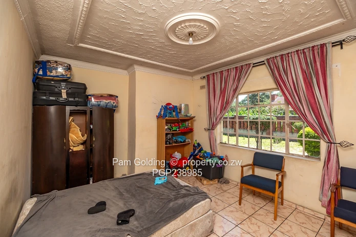 House with seperate cottage - Ideal for Rental Income