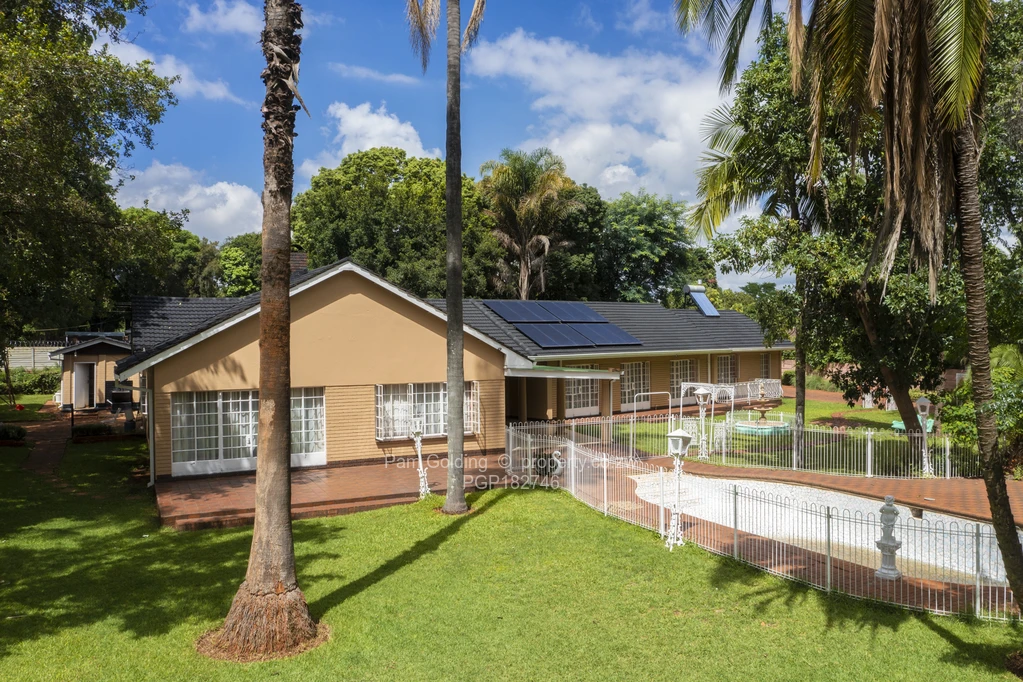 4 Bed Houses for Sale in Greendale North PGP182746