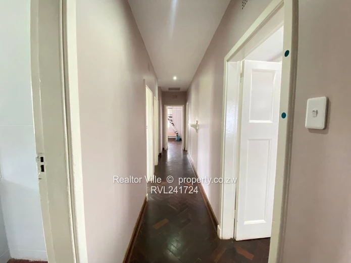 Secure Gated Eastlea Lodge with Spacious Garden & Borehole