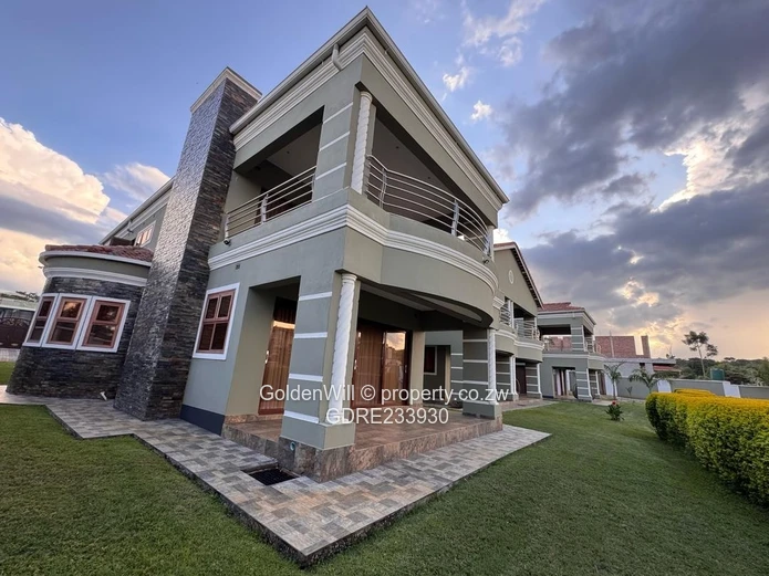 Brookeview Luxurious House for Sale  