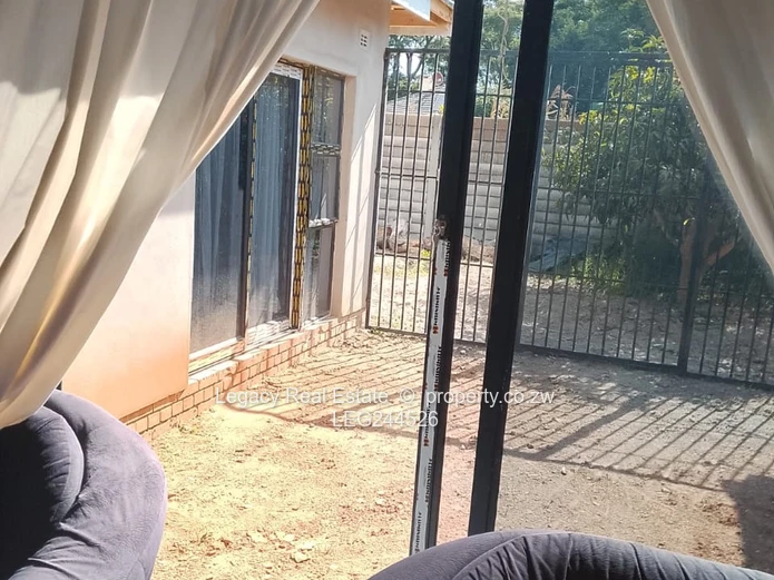 Large Greendale Property With Borehole & Double Garage.