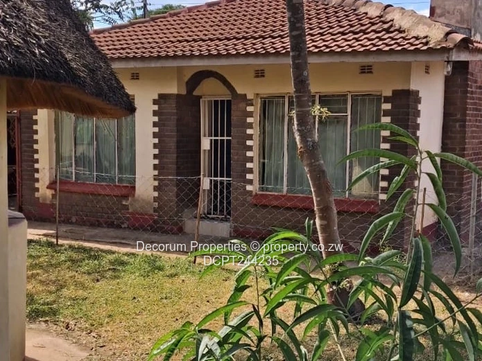 6-Bed Riverside Park Double Storey Home — Borehole 