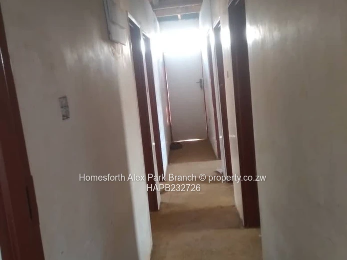 Warren Park D Graceland House (Sole Mandate)