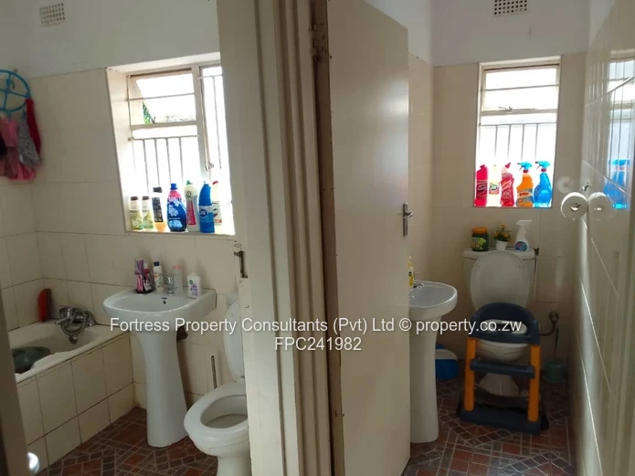 Brick 3-Bed Home in Mainway Meadows — Garage, Water Tank