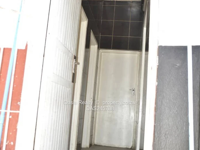 High-Visibility Corner Retail Space To Let – Mutare CBD Edge (Jairos Jiri Craft Centre)