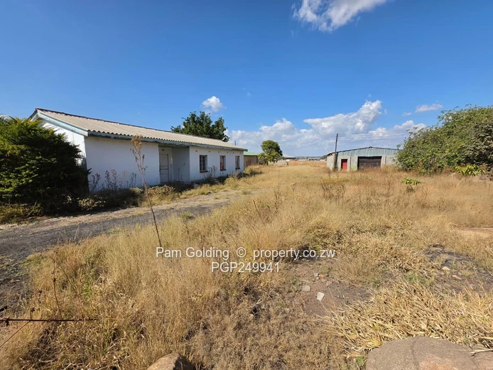 4000sqm Stand With Warehouse And Office Block