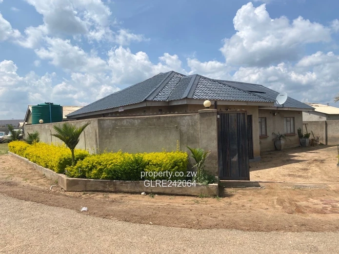  Walled 3-Bed in Budiriro To Let 