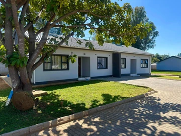 17 Unit Townhouse Complex